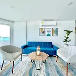Apartamento Con Vista En El Laguito Frente A La Playa