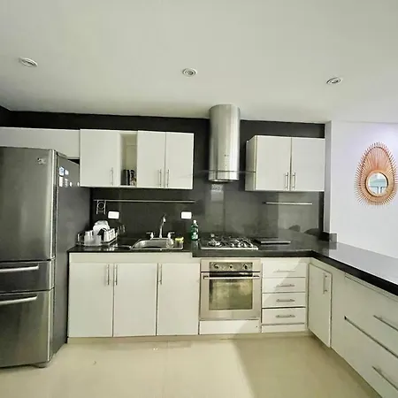 Apartamento Con Vista En El Laguito Frente A La Playa Cartagena