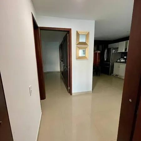 Apartamento Con Vista En El Laguito Frente A La Playa Apartment