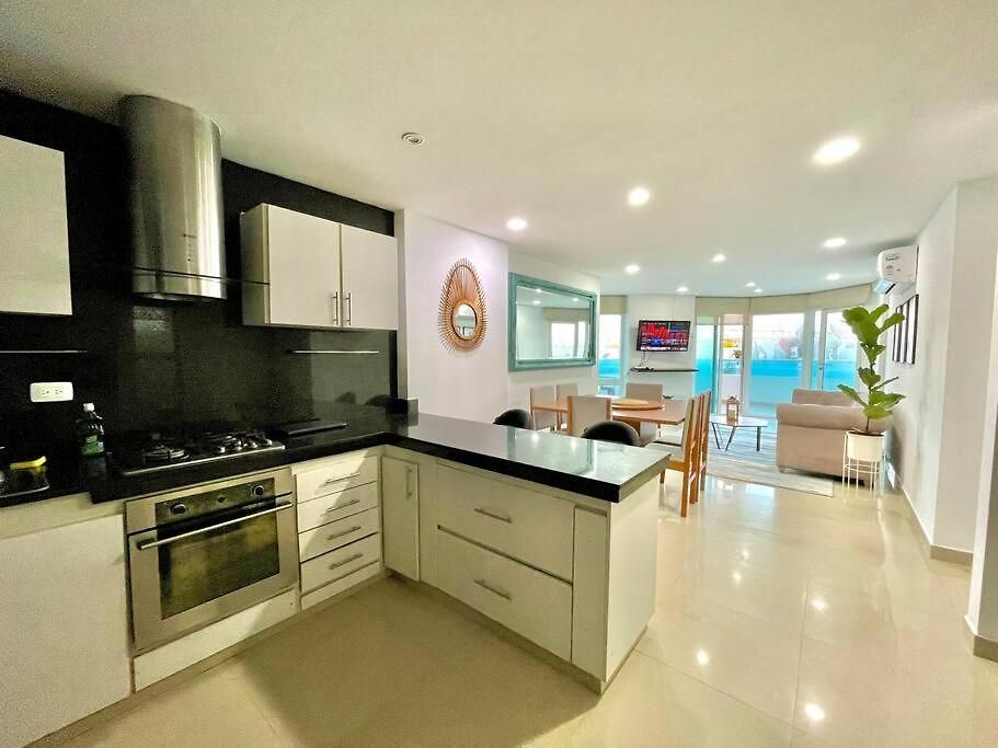 Apartamento Con Vista En El Laguito Frente A La Playa