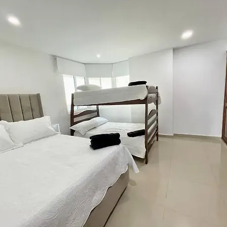 Apartamento Con Vista En El Laguito Frente A La Playa * Cartagena